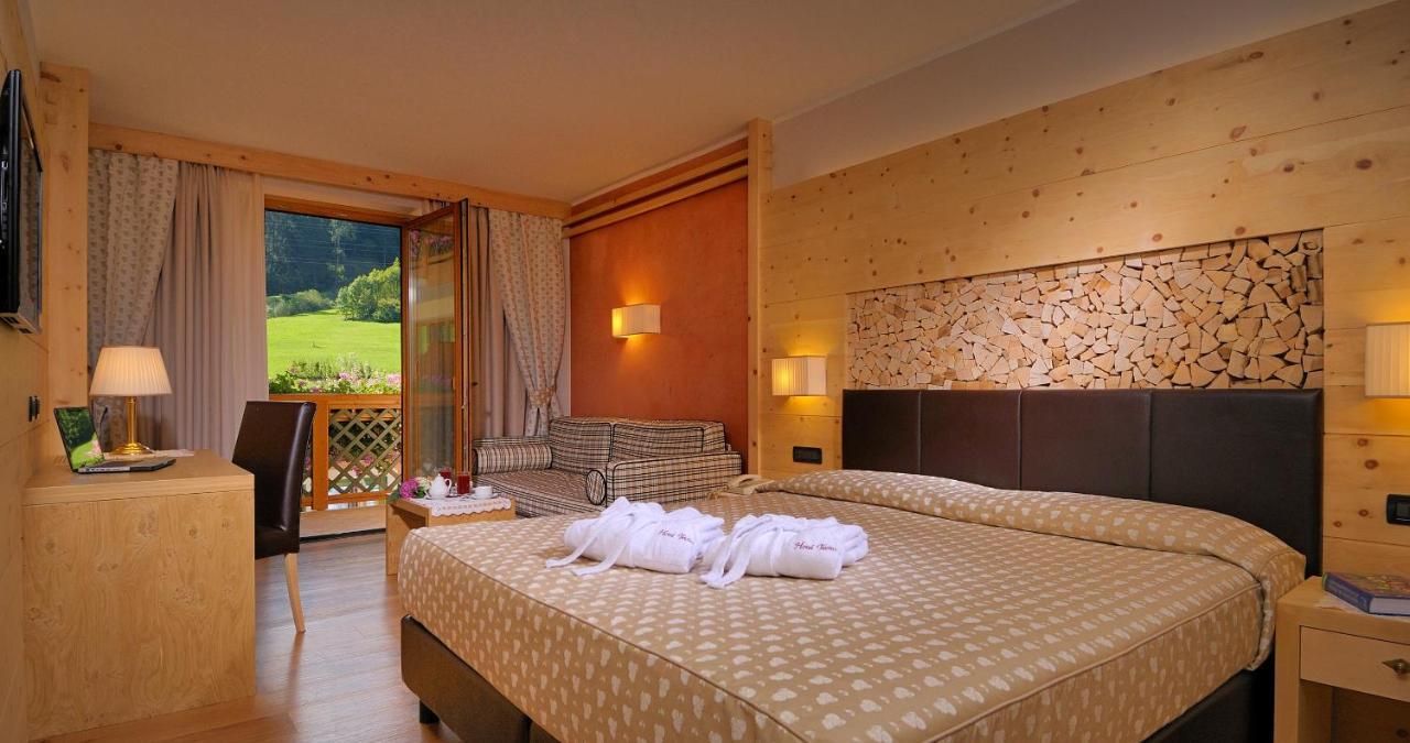 Tevini Dolomites Charming Hotel Коммеццадура Номер фото