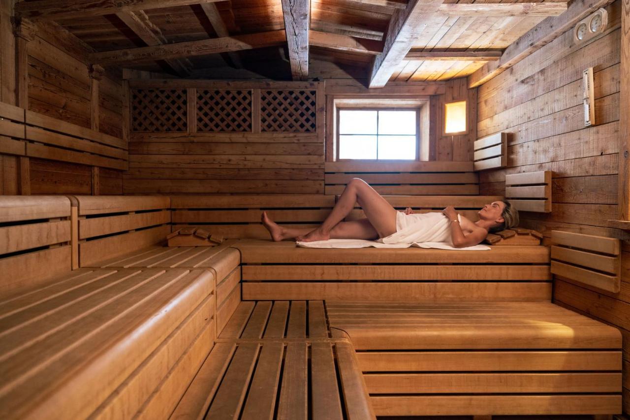 Tevini Dolomites Charming Hotel Коммеццадура Экстерьер фото