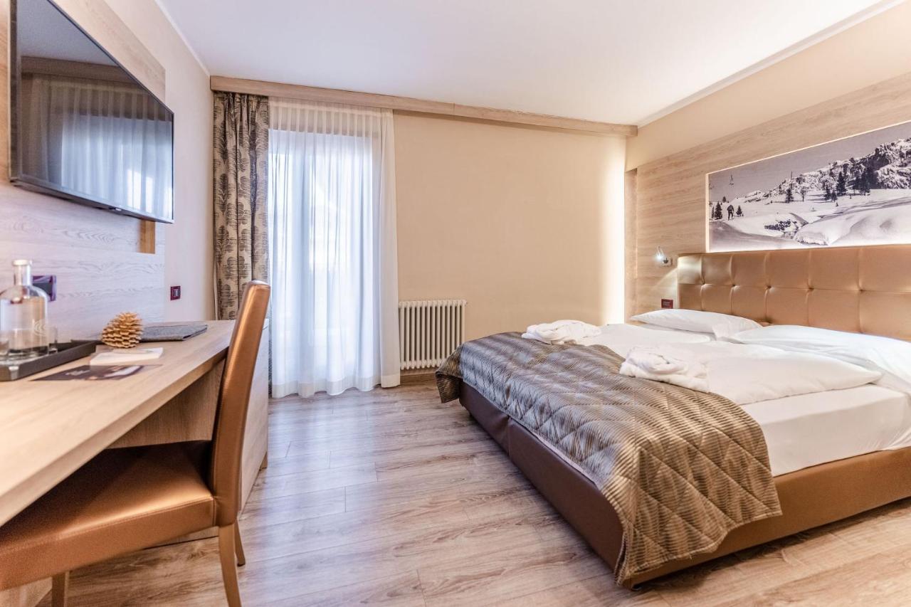 Tevini Dolomites Charming Hotel Коммеццадура Экстерьер фото